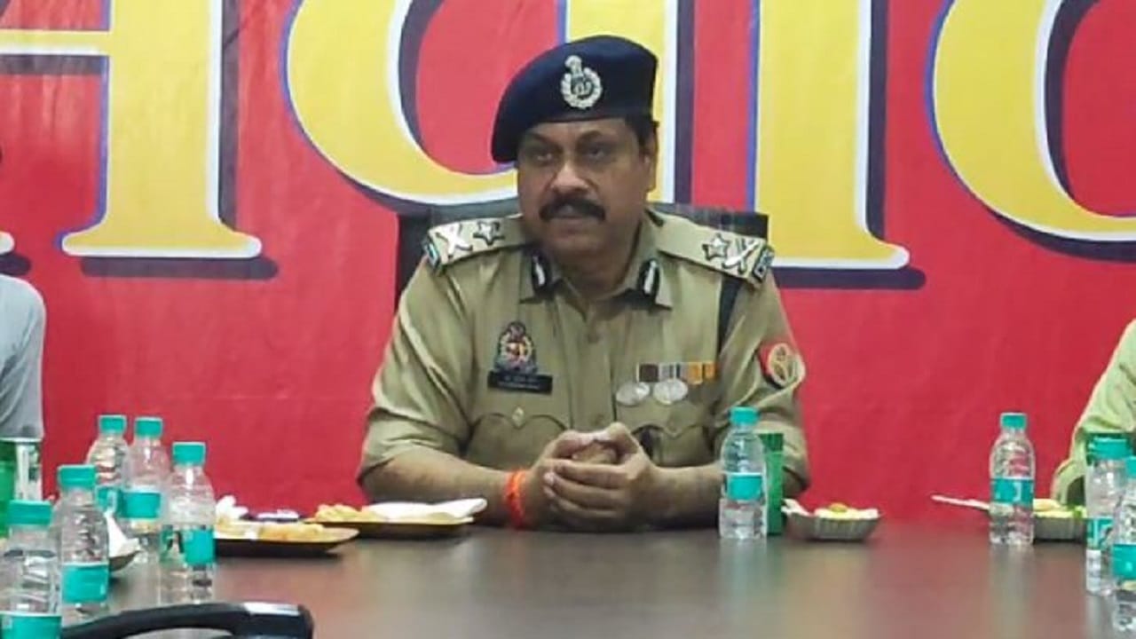 IG Dr Rakesh Kumar Singh Inaugurates Save Your Birds campaign in Bareilly