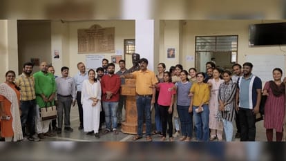 Lok Sabha Election Making voters and appeal to vote in varanasi