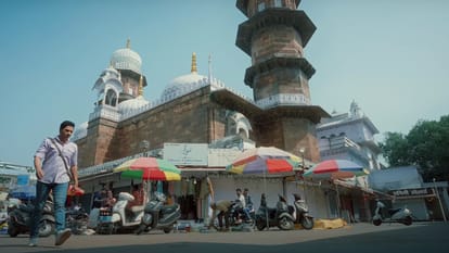 Kartam Bhugtam Review by Pankaj Shukla Soham P Shah Shreyas Talpade Vijay Raaz Aksha Pardasany Madhoo