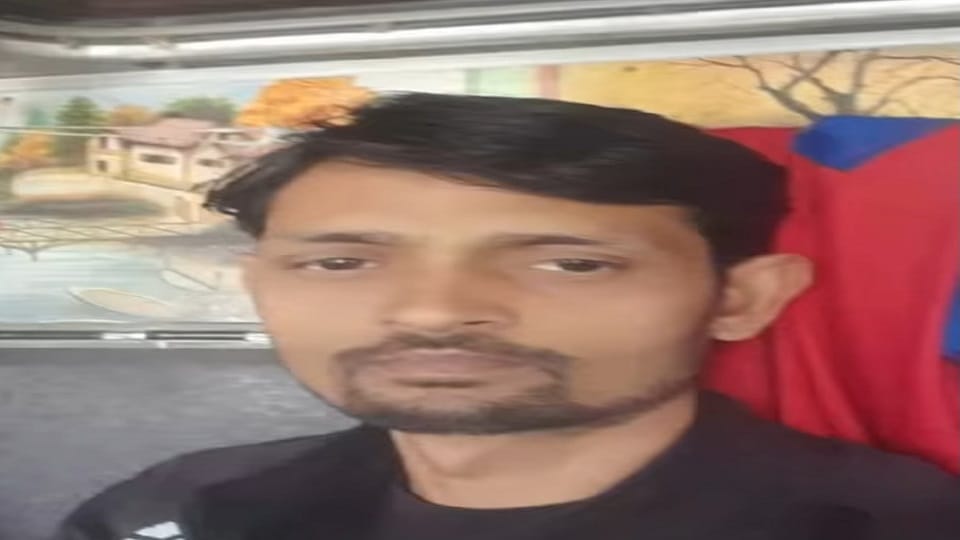 Nephew dies, uncle injured in road accident