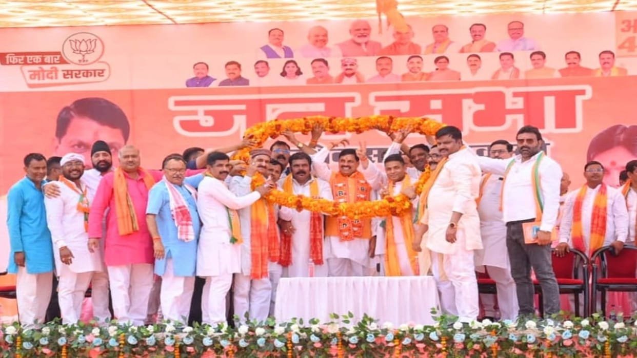LS Polls CM Mohan Yadav says in Shravasti Congress and socialists want to keep some people as slaves of votes