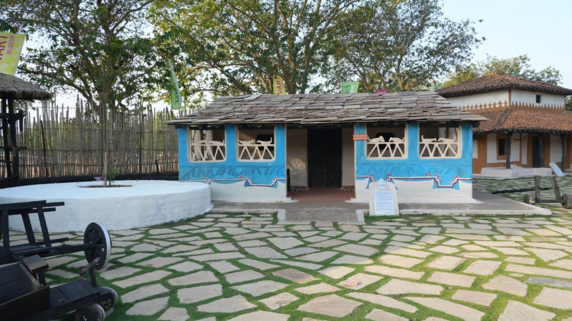 MP News Tribal village built in Khajuraho becomes center of attraction for tourists see photos