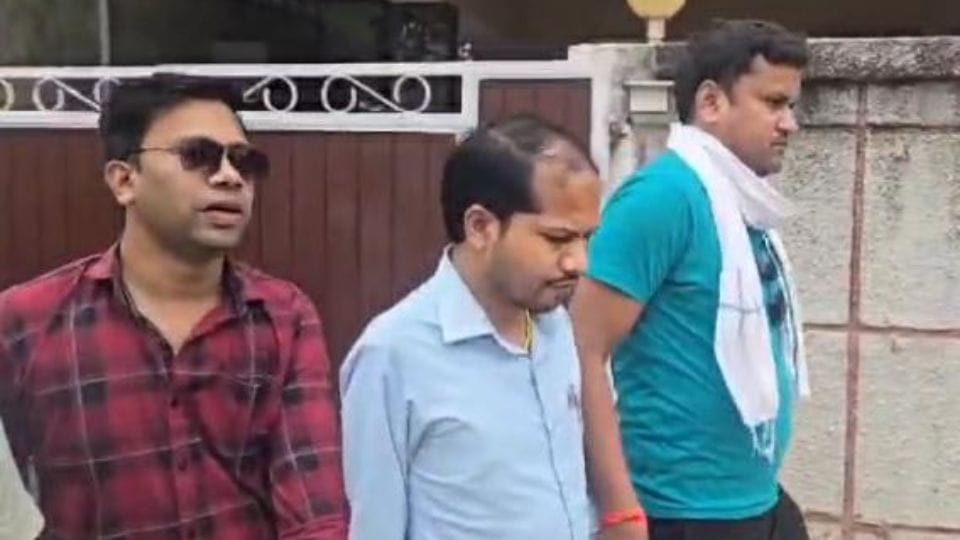 Surguja Anti Corruption Bureau team arrested assistant director and cartographer while taking bribe