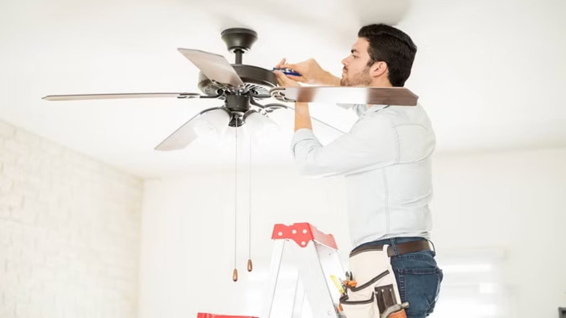Fan Cleaning Tips: tips to clean ceiling fan dust and sicky blades easily