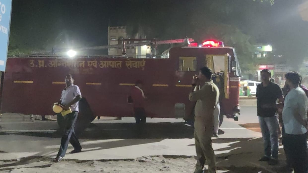 fire breaks out tractor parts shop loss worth lakhs in Bhadohi