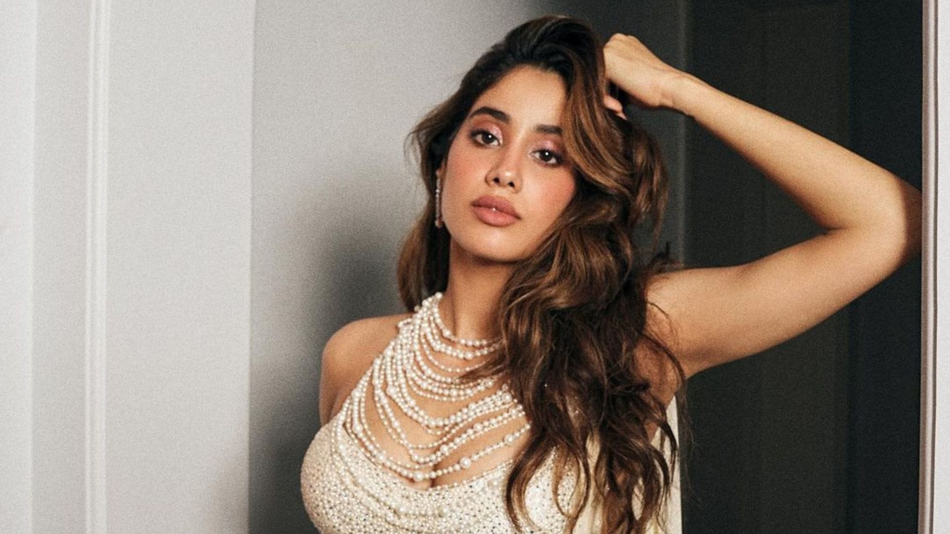 Mr and Mrs Mahi star Janhvi Kapoor Talking About Debate Between Mahatma Gandhi Br Ambedkar got trolled