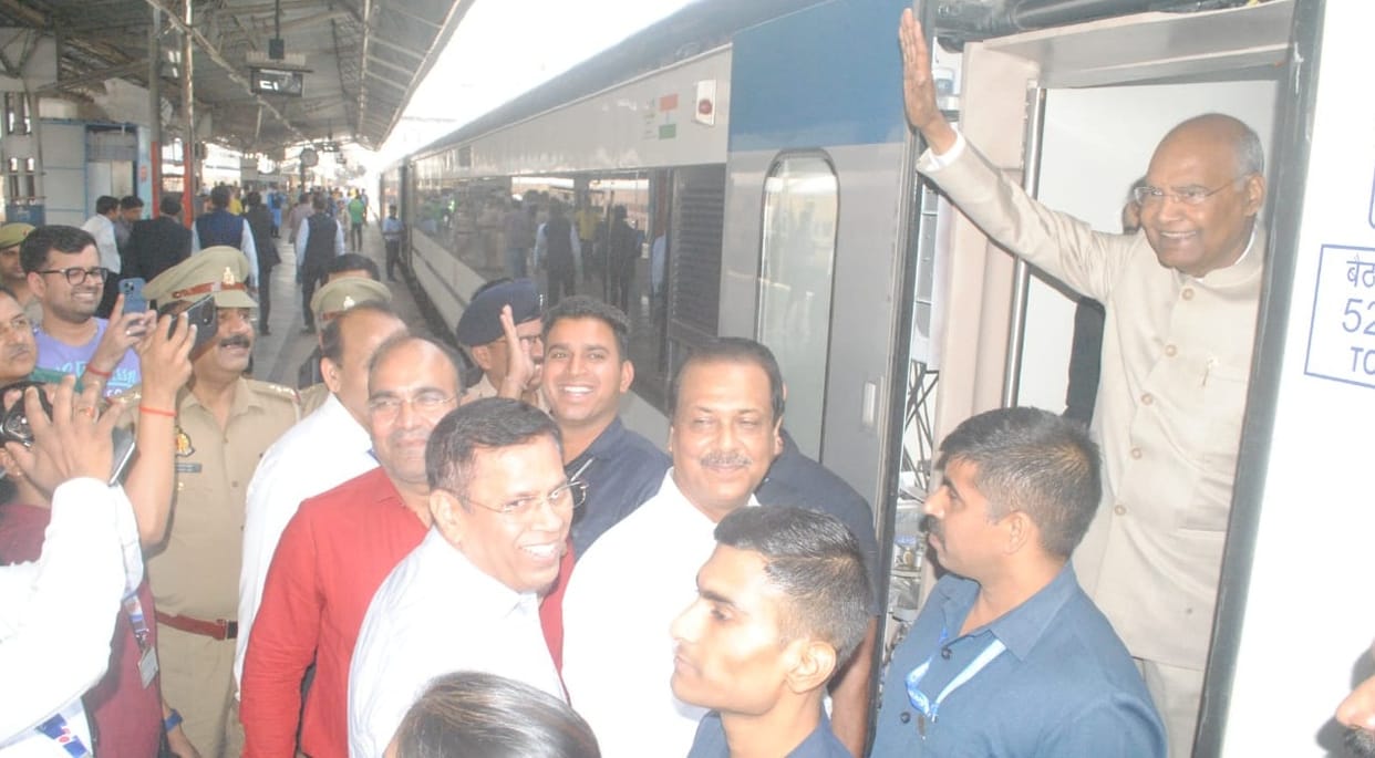 Ramnath Kovind said Like common passengers, the train journey is very pleasant, Kanpur station looks like a re