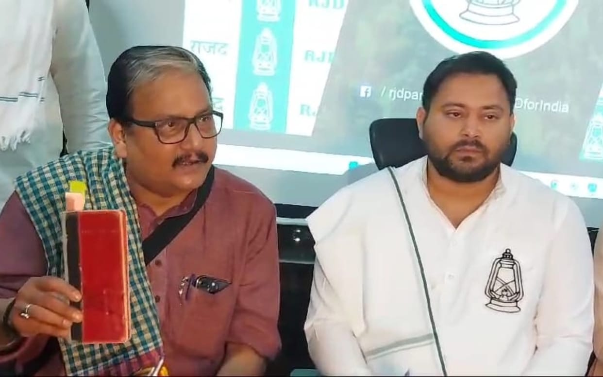 Lok Sabha: Tejashwi Yadav targeted pm modi narendra in saran bihar, laloo prasad yadav rjd party election 2024