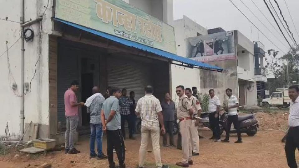 Jewelery and cash worth lakhs stolen in Korba