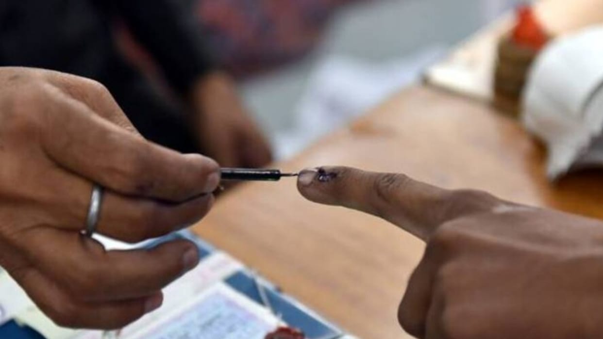 49 seats go to polls fifth phase of LS polls; Electoral battles to test influence of some political dynasties