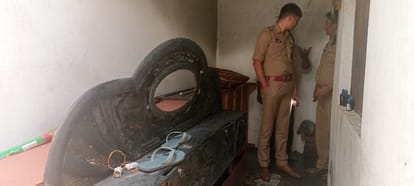 Dead body of child was found along with tantra mantra material in a room in Khatauli of Muzaffarnagar