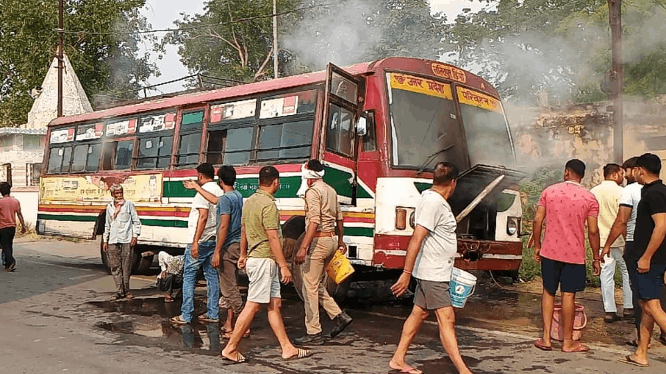 up roadways bus caught fire in Jhansi
