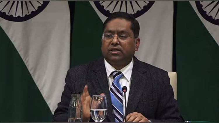 MEA: 'होर्मुज में फंसे भारतीय नाविकों की सुरक्षा पहली प्राथमिकता', जयसवाल बोले- ईरान से हो रही लगातार बातचीत