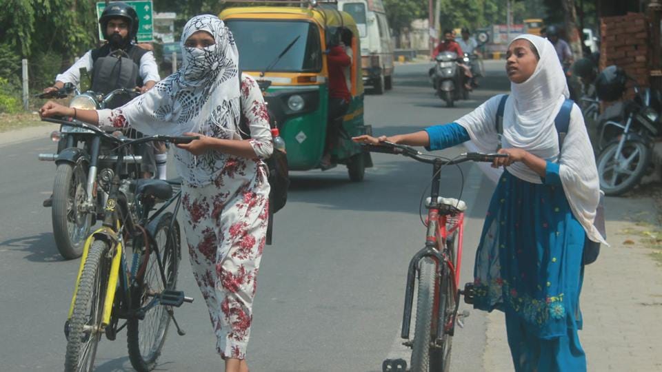 Heat wave in UP, Friday was hottest day of May in 13 years, mercury in Moradabad was 42 degrees.