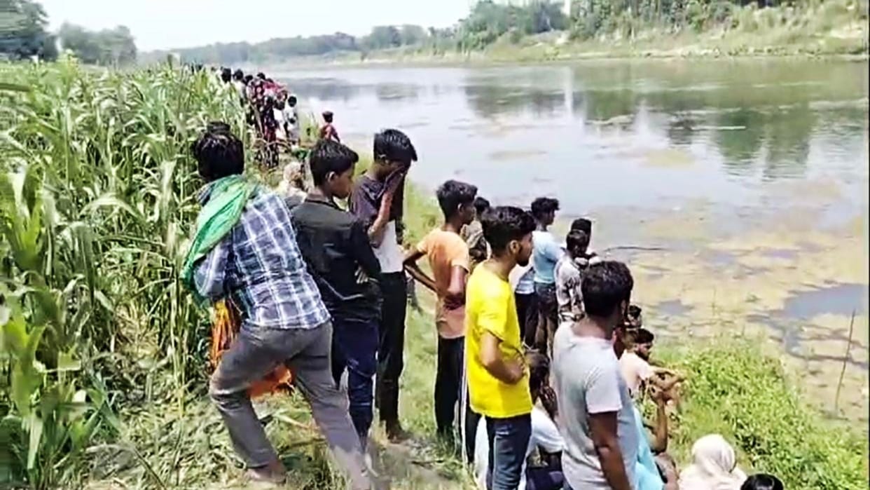 Begusarai: Inter student died after drowning in Gandak river, 2 friends ran away from spot without helping
