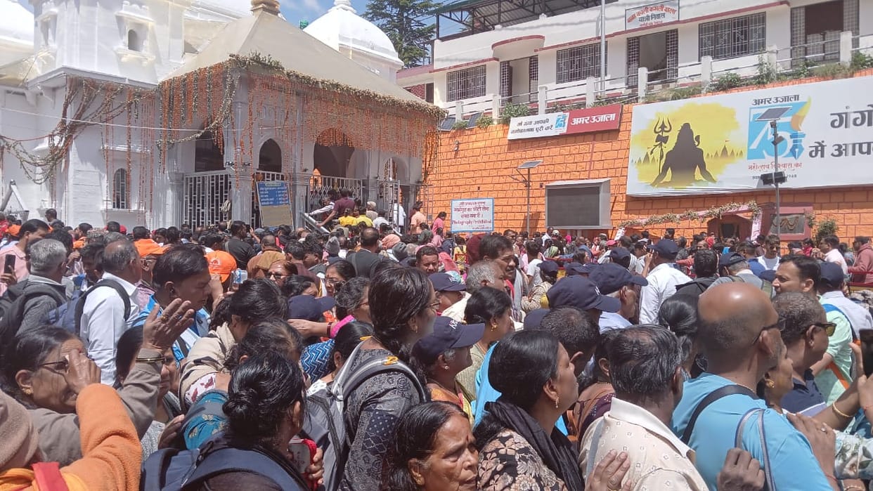 Chardham Yatra 2024 Huge Crowd of devotees is increasing every day see pictures