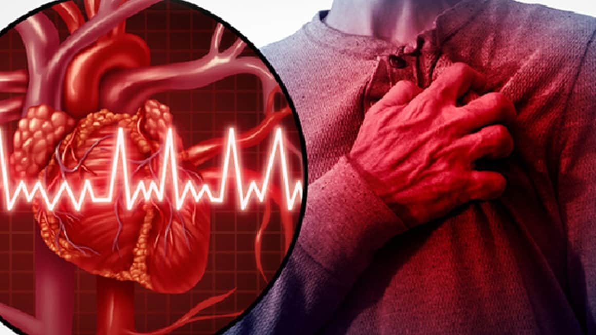 Father and son suffer heart attacks one dies in hospital plunging family into grief in azamgarh