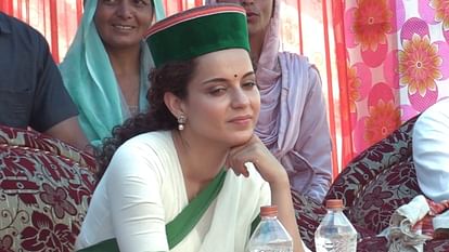 Kangana Ranaut at an election meeting organized in Bhangrotu under Balh assembly constituency