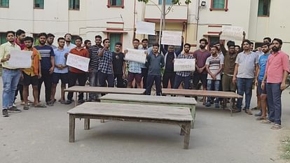 IMS BHU professor Om Shankar protest 9th day Students removed beds for hostel in support