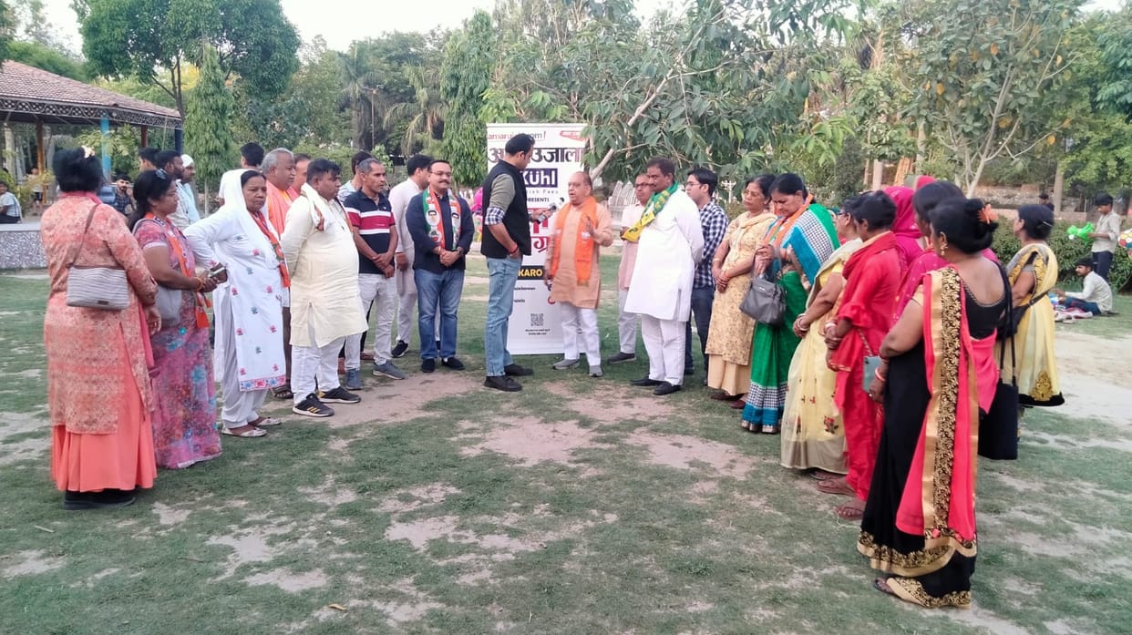 Satta Ka Sangram chai per charcha in Rohtak... Voters cornered government on local issues, inflation