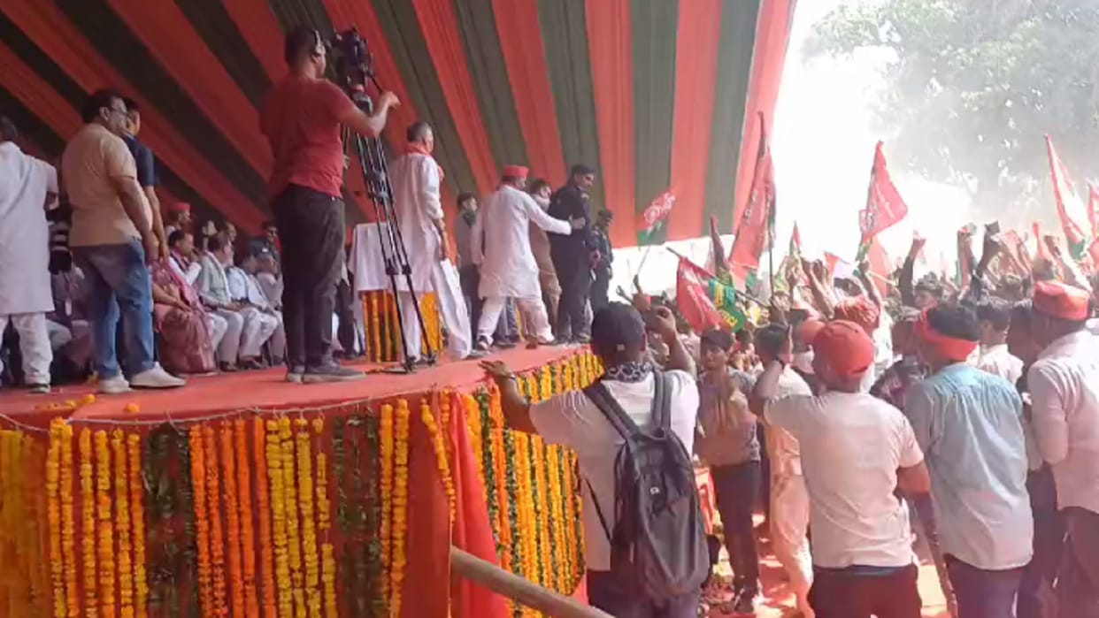 Rahul gandhi akhilesh yadav prayagraj rally Phaphamau