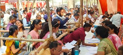 Lok Sabha Elections : पांचवें चरण के लिए आज रवाना हो रहीं पोलिंग पार्टियां, यूपी की इन 14 सीटों पर कल मतदान Fifth phase of elections: Campaigning stopped, polling parties will leave tomorrow, votes will be cast on thes