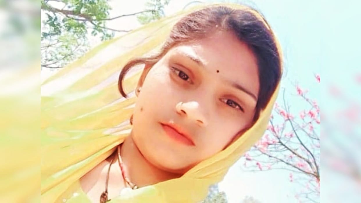 Samastipur News: Fed up with one-sided love of a mad lover minor girl committed suicide