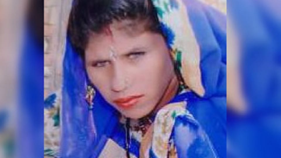 Drunken husband kills wife by hitting her with a shovel