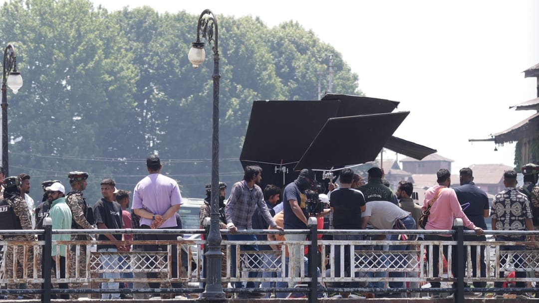kashmir srinagar film shooting singham again ajay devgn jackie shroff shoot action scene rohit shetty