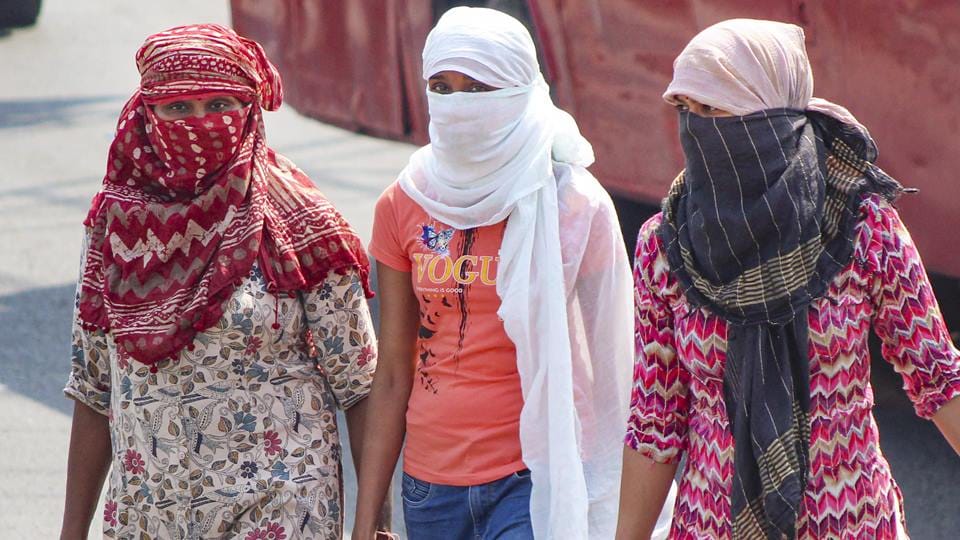 Temperature goes down in many districts in Uttar Pradesh.