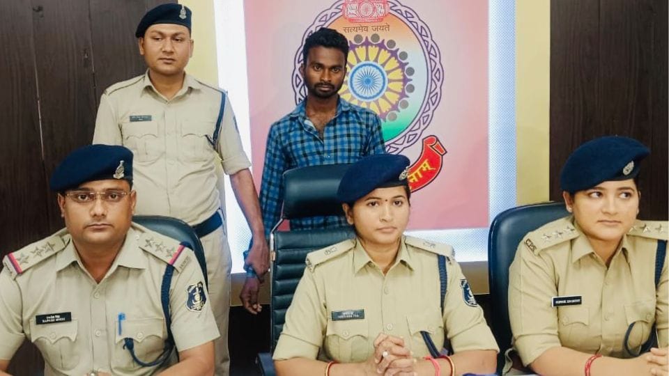 Police arrested the youth accused of murdering his girlfriend in Bilaspur