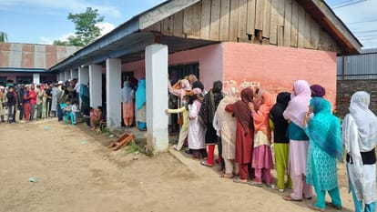 UP: Sixth phase of elections is the dullest, 54.02 percent votes were cast, Phulpur had the lowest turnout