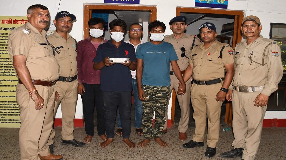 three from interstate gang accused arrested in haldwani