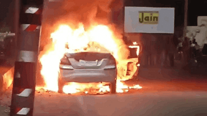 Father and son saved themselves after a moving car caught fire in Korba