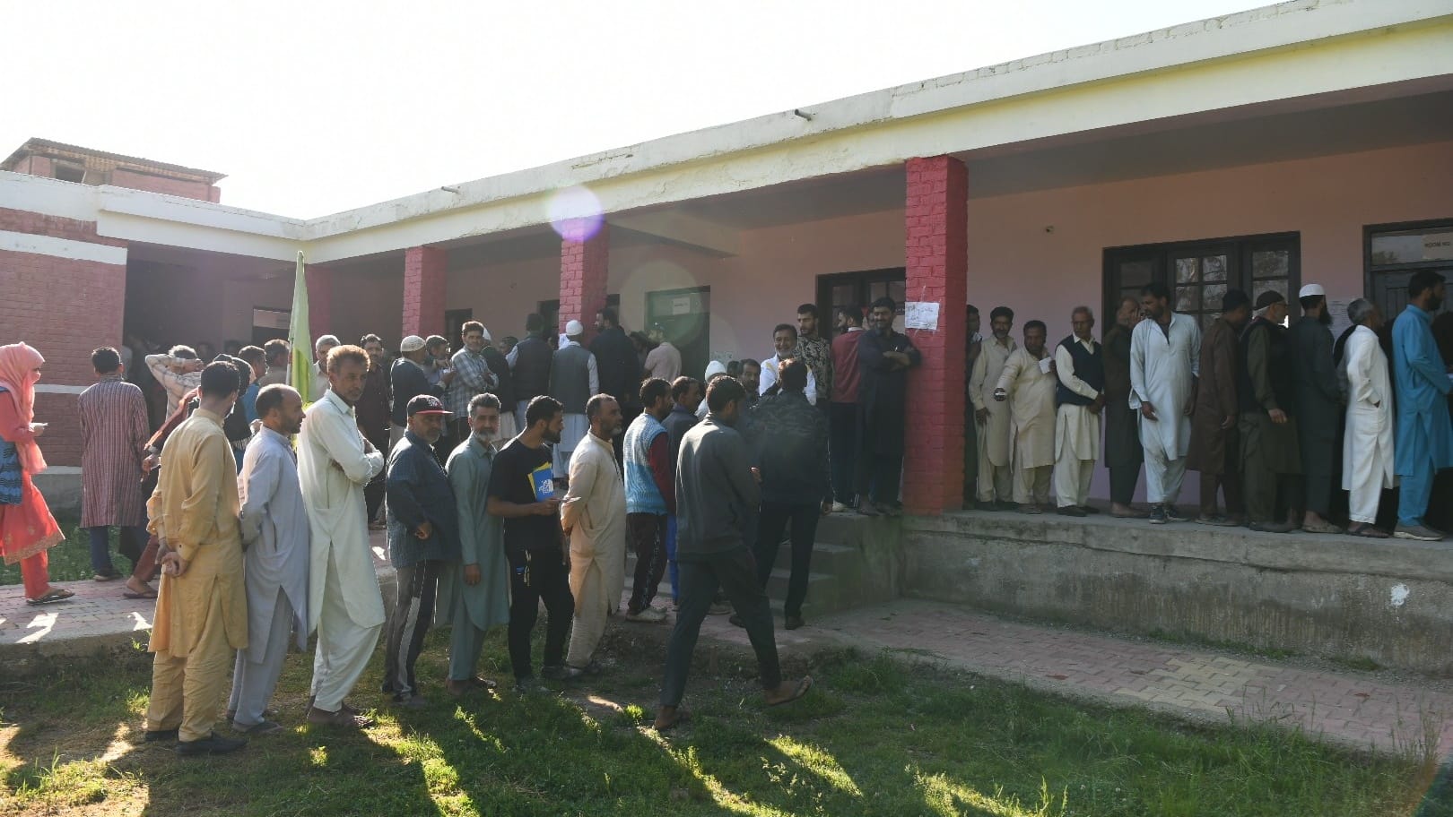 jammu kashmir baramulla Lok Sabha Election Phase 5 voting continue amid tight security