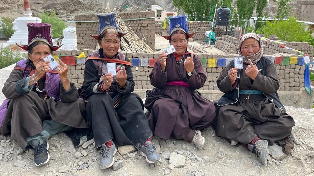 Ladakh lok sabha Election : photo story of Voting in Ladakh leh kargil
