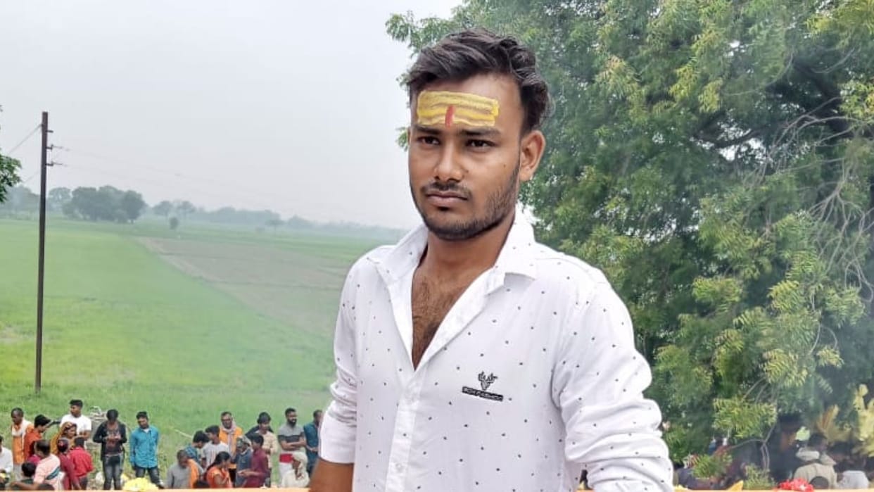 one young man died hit by truck on road accident in ballia