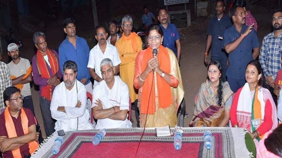 Renuka Singh took command in Godda creating atmosphere in favor of Nishikant Dubey in Korea