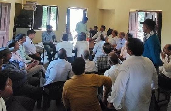Lekhpal was assaulted in Deoband of Saharanpur and an attempt was made to kill him