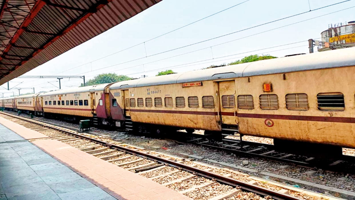 West UP News Live: Meerut-Khurja passenger will not run for three days, read latest news