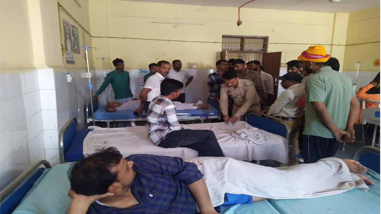 Baba and grandson injured by bullet in Sant Kabir Nagar, bullet fired in dispute