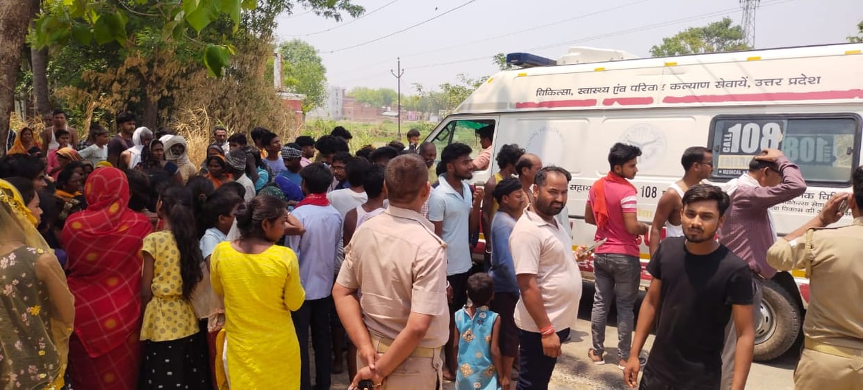 Two girls died during drowned while bathing in pond in azamgarh