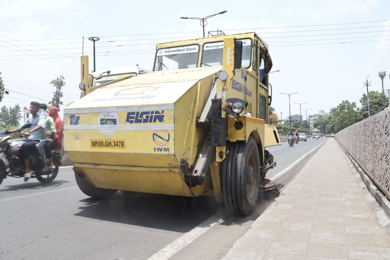 Indore News: -As soon as the elections are over, officers now remember the cleanliness ranking, campaigns star