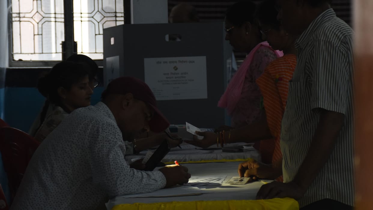 Loksabha Election 2024: Problems on booths in Lucknow.