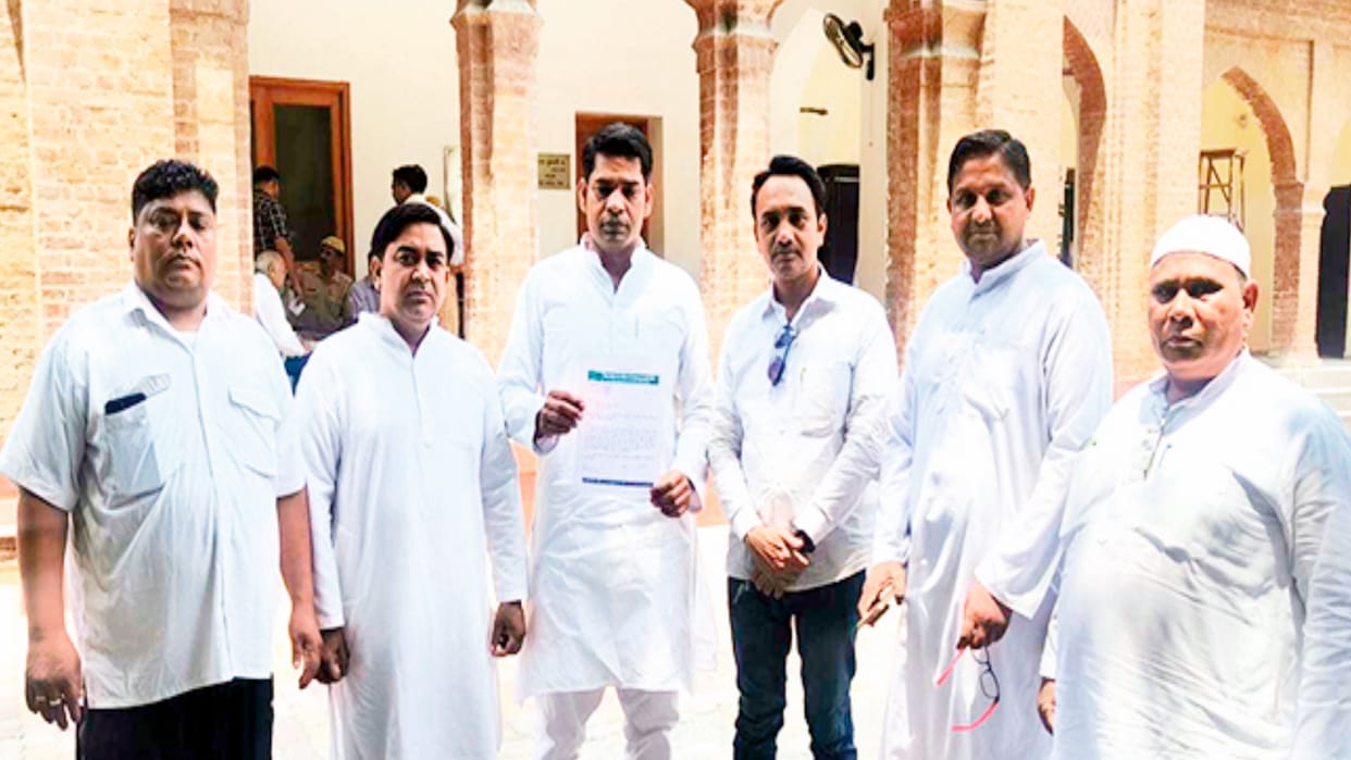 Meerut: Councilors open front against city MLA Rafiq Ansari, complain to Municipal Commissioner
