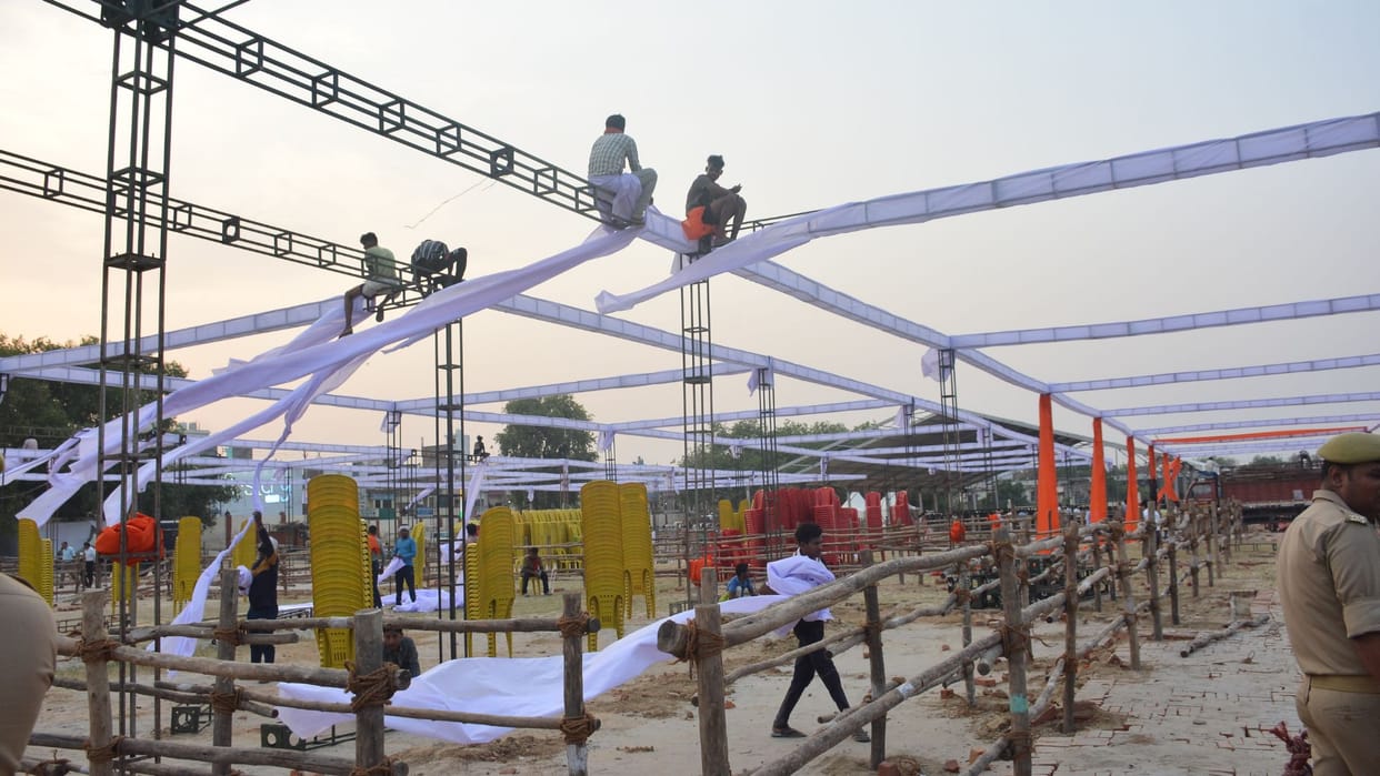 Prime Minister will interact with 25 thousand women in Varanasi today