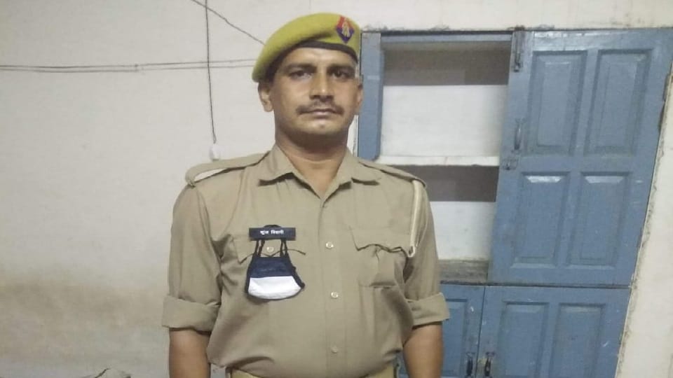 Constable posted on election duty dies in Jhansi