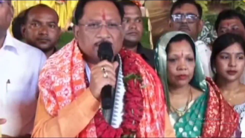 श्रोताओं को संबोधित करते सीएम विष्णुदेव साय