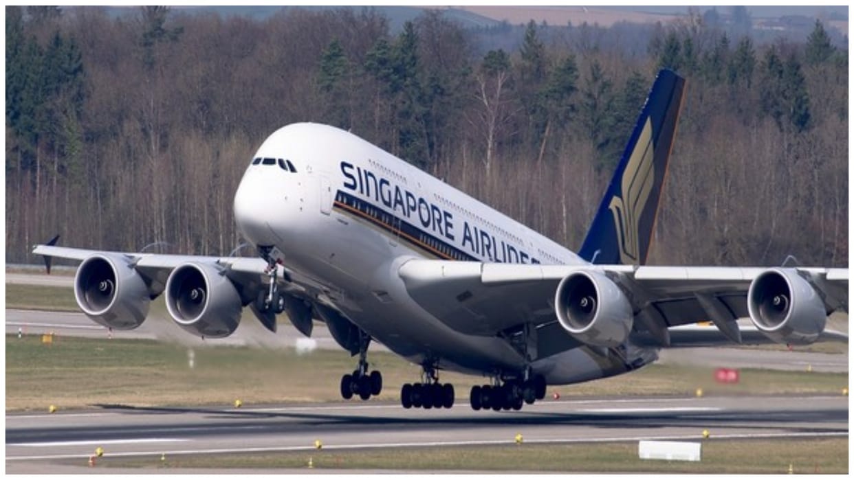 Singapore Airlines cooperating with authorities in probing severe flight turbulence incident