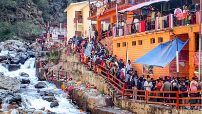 Devotee who came on the CharDham Yatra died due to deteriorating health at Yamunotri Dham